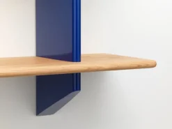 Vitra Rayonnage Mural shelf, Prouvé Bleu Marcoule - oak