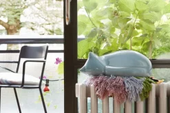 Vitra Resting Cat, bright blue