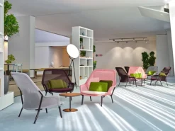 Vitra Slow Chair, red/cream - chocolate