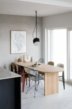 Vitra Standard chair, deep black - oak