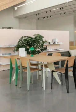 Vitra Standard chair, deep black - oak