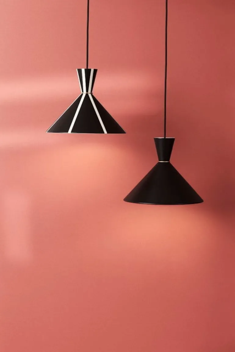 Warm Nordic Bloom pendant, black - warm white