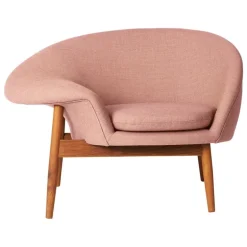 Warm Nordic Fried Egg lounge chair, pale rose
