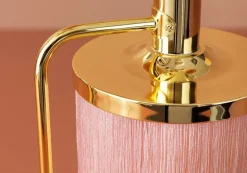 Warm Nordic Fringe table lamp, pale pink