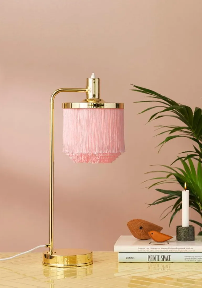 Warm Nordic Fringe table lamp, pale pink