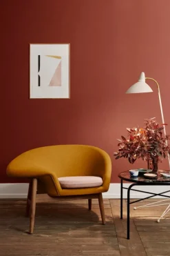 Warm Nordic Secant coffee table, round, black gold marble