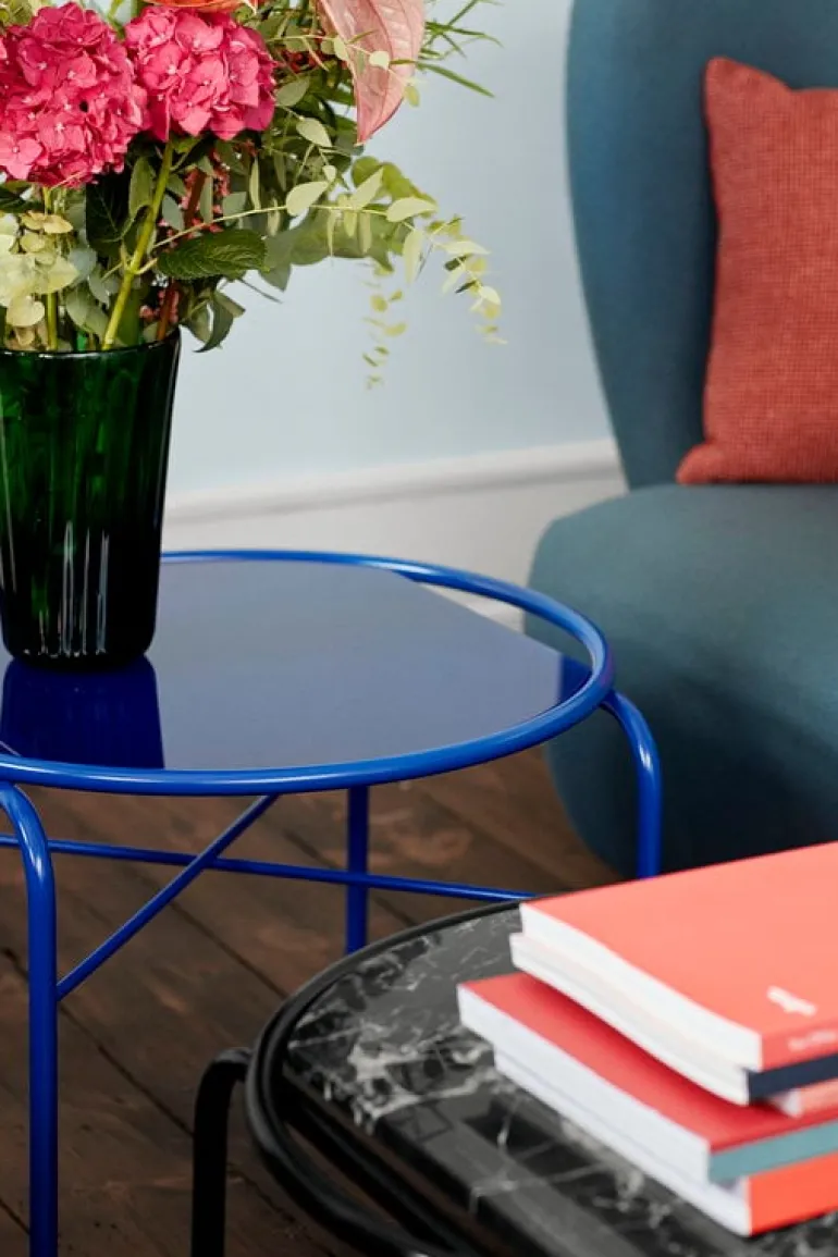 Warm Nordic Secant coffee table, round, black gold marble