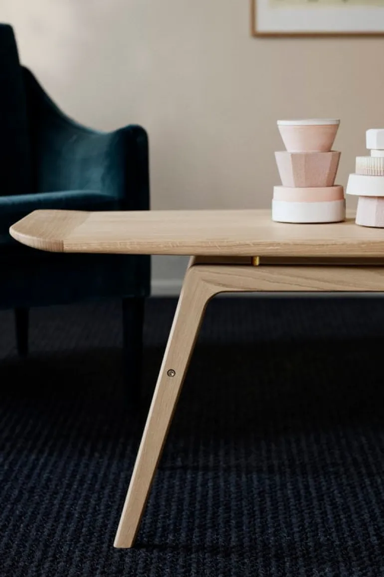 Warm Nordic Surfboard coffee table, oak