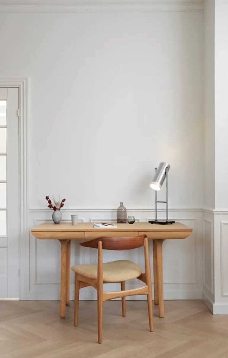 Warm Nordic Trombone table lamp, aluminium