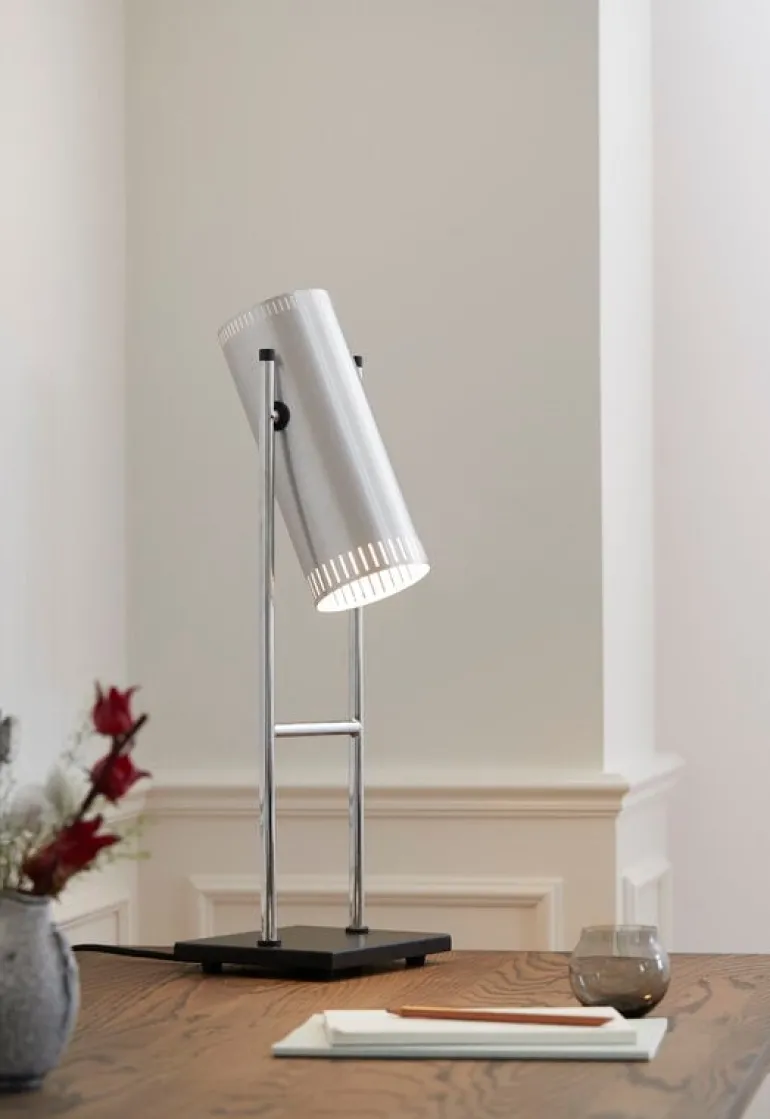 Warm Nordic Trombone table lamp, aluminium