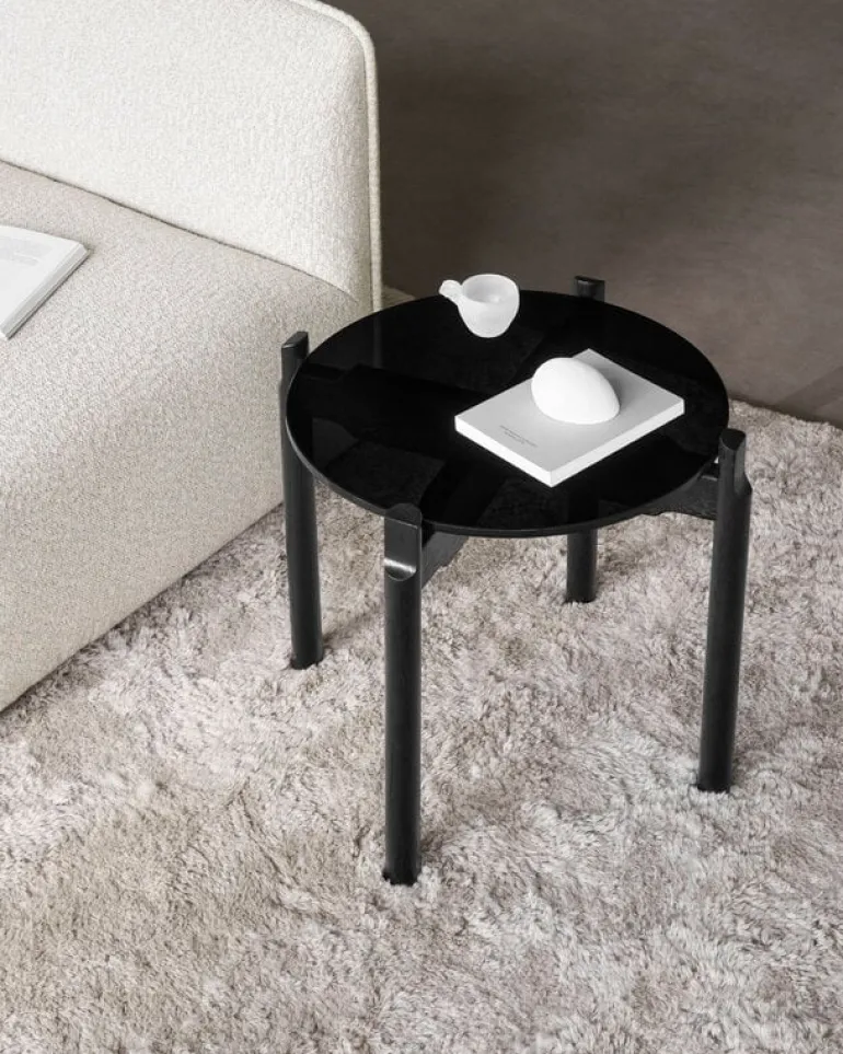 Wendelbo Notch side table, round, S, black glass-black stained oak