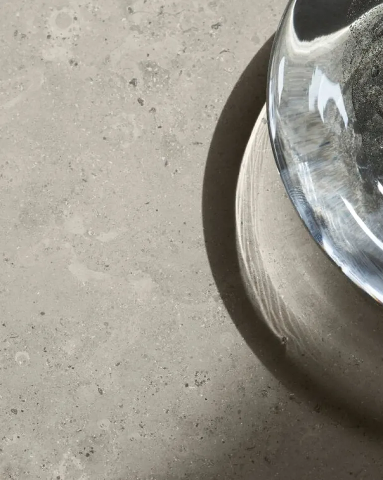 Wendelbo Ovata dining table, black oak - Jura grey limestone