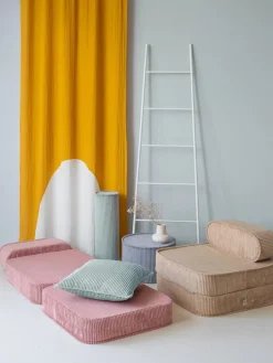 Wigiwama Flip chair, pink mousse