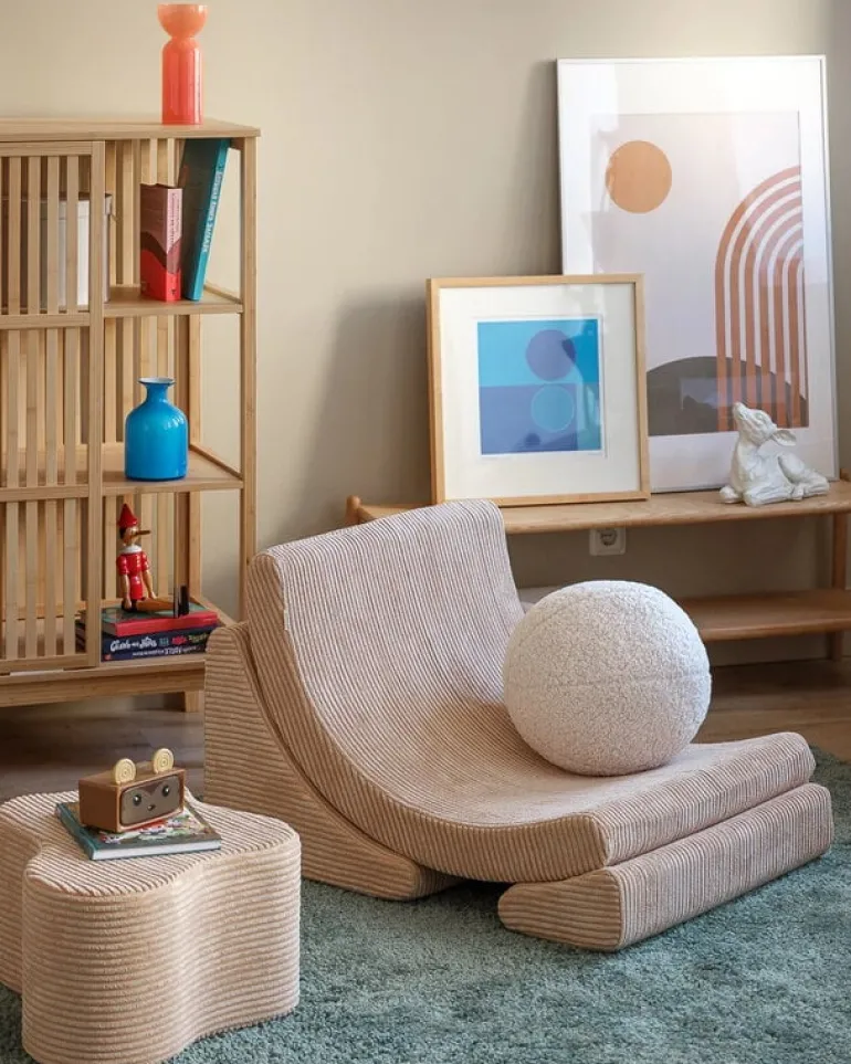 Wigiwama Moon chair, brown sugar