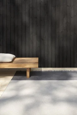 Woodnotes Beach In-Out rug, pearl grey - graphite