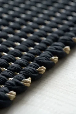 Woodnotes Duetto 1 rug, natural - black