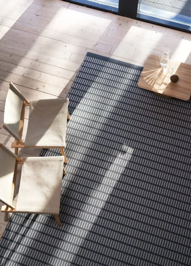 Woodnotes New York rug, graphite - stone