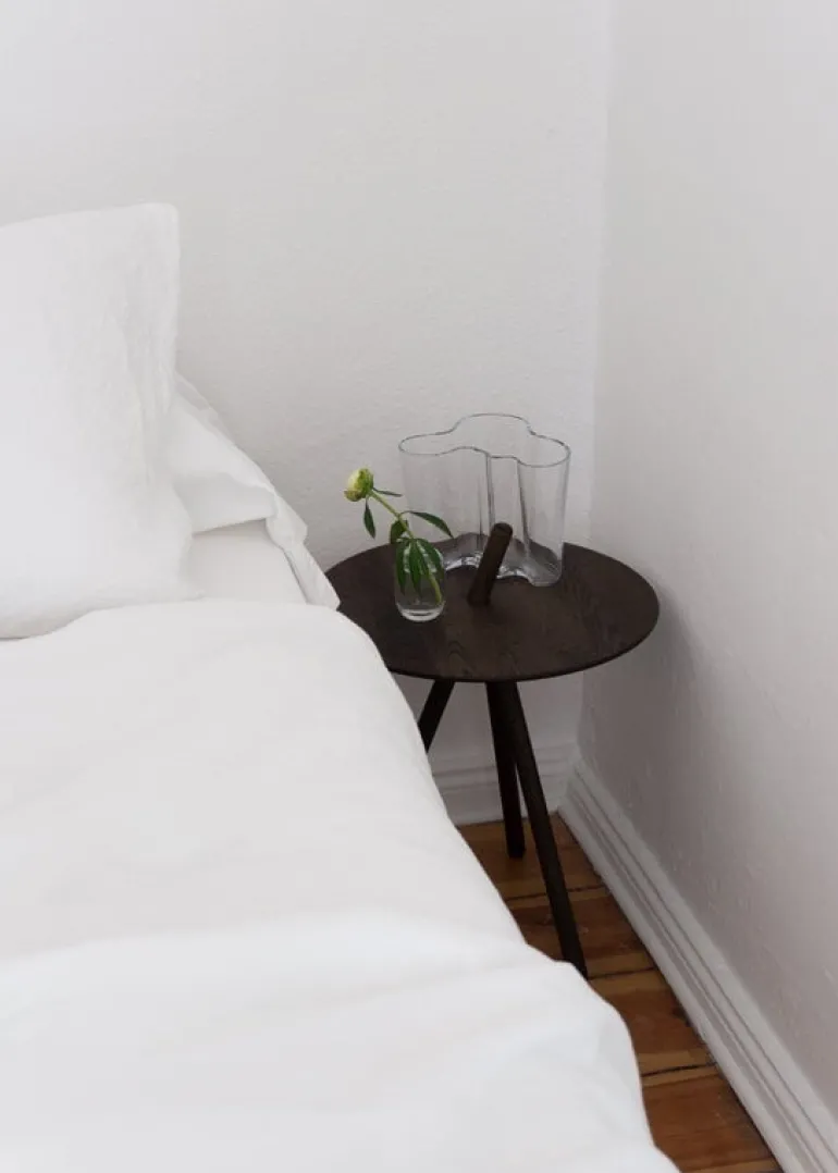 Woud Come Here side table, black