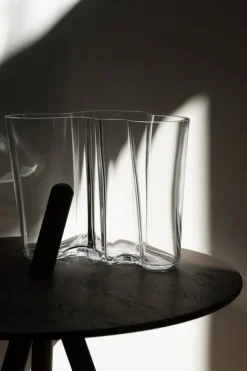 Woud Come Here side table, black