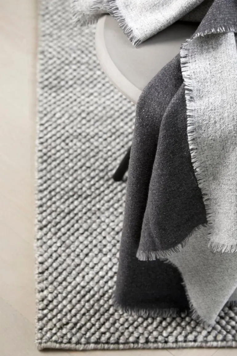 Woud Double throw, dark grey - light grey