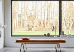 Woud Level daybed, white pigmented oak - cognac leather Envy