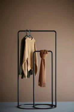 Woud O&O clothes rack, small, black