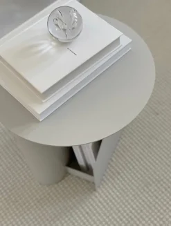 Woud Sentrum side table, warm grey