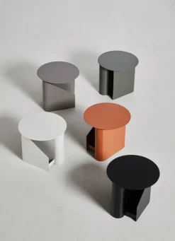 Woud Sentrum side table, warm grey