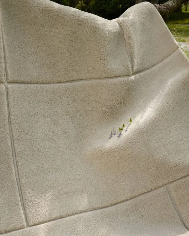 Woven Works Line 01 rug