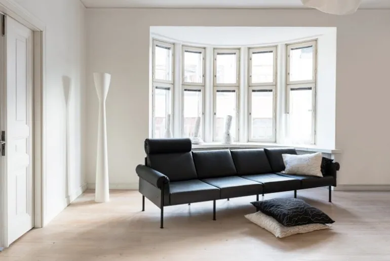 Yrjö Kukkapuro Ateljee neck support, black leather