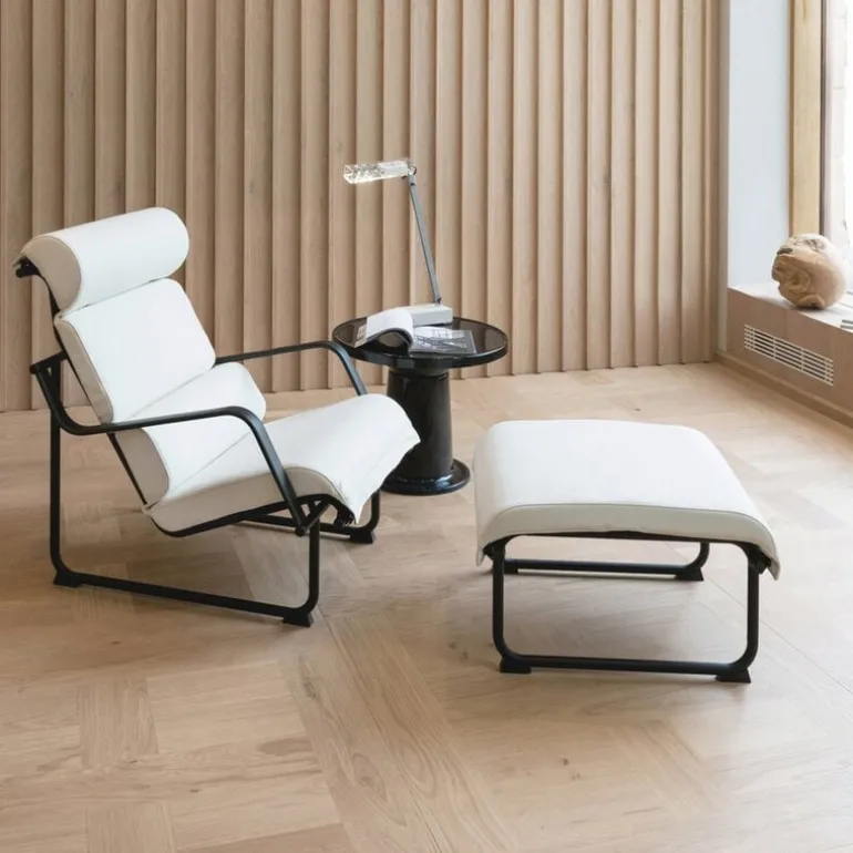 Yrjö Kukkapuro Remmi lounge chair, black - white leather