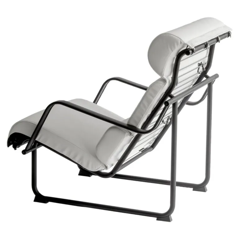 Yrjö Kukkapuro Remmi lounge chair, black - white leather